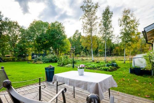 Theo & Lilis Countryside Apartment