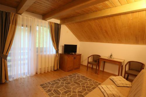Hostal Pensiunea Popas In Apuseni