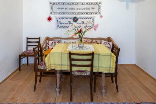 Hostal Villa Rihuini Authentic Saxon House