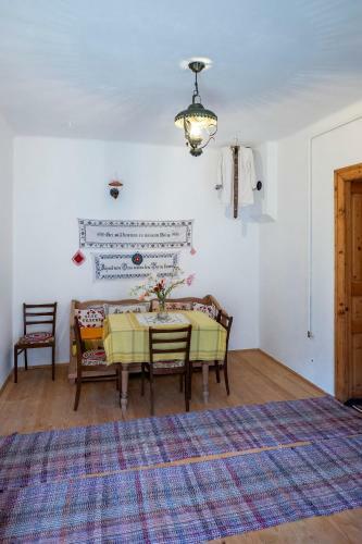 Hostal Villa Rihuini Authentic Saxon House
