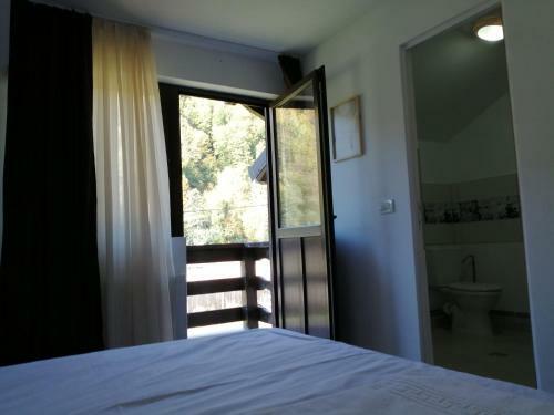 Hostal Pensiunea Perla R�u?or