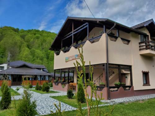 Hostal Pensiunea Perla R�u?or