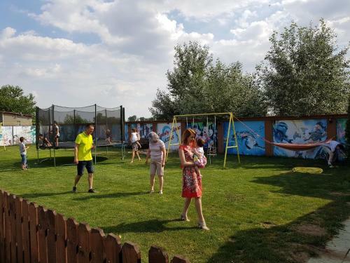 Hostal Pensiunea Family Zone