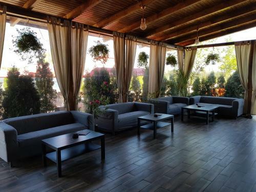 Hostal Pensiunea Family Zone