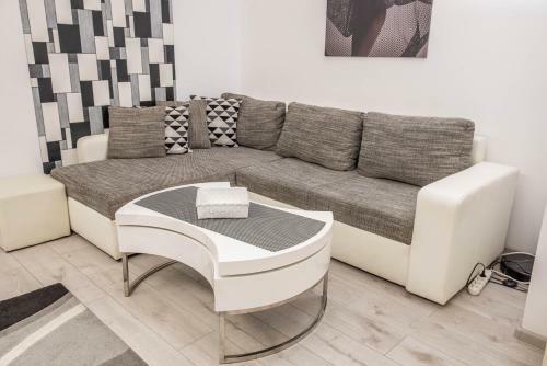 Apartamento 3 Room Luxury Residence Militari M2+3