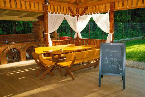 Hostal Pensiunea 2 A-mici