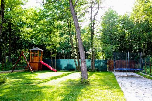 Hostal Pensiunea 2 A-mici