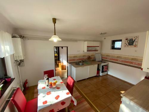 Family Friendly 4village House