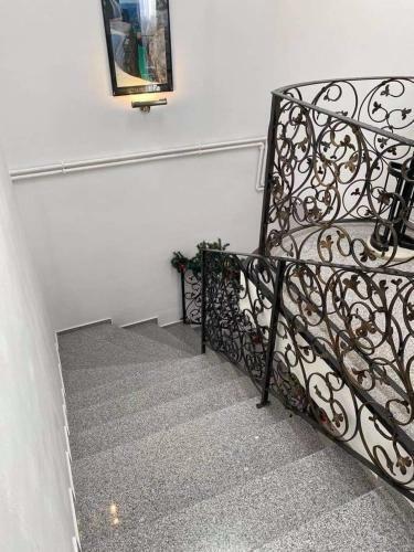 Hostal Budux Delux Vila