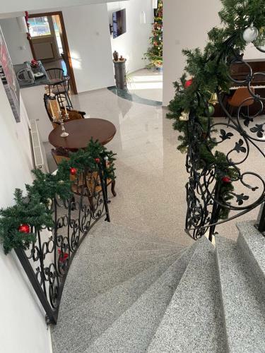 Hostal Budux Delux Vila