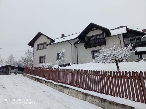 Casa De Pe Deal