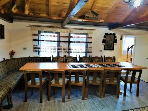 Vila Cozorici Rooms