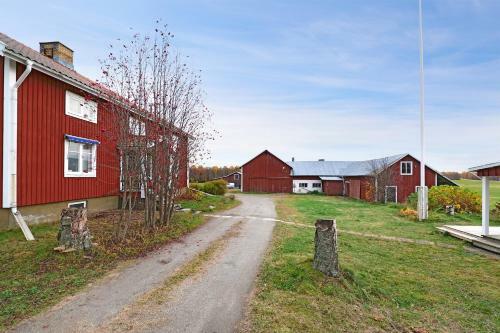 Charming Old 3br House W/ Open Location Near Pite� And Markbygden