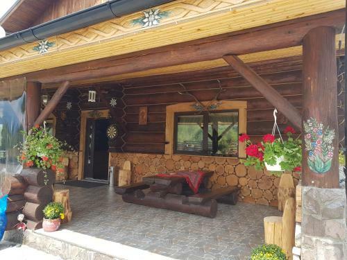 Lodge Floare De Colt