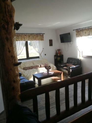 Lodge Floare De Colt