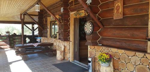 Lodge Floare De Colt
