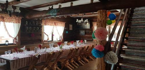 Lodge Floare De Colt