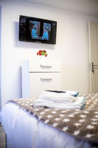 Bed & Breakfast Pensiunea Dan-ge-la