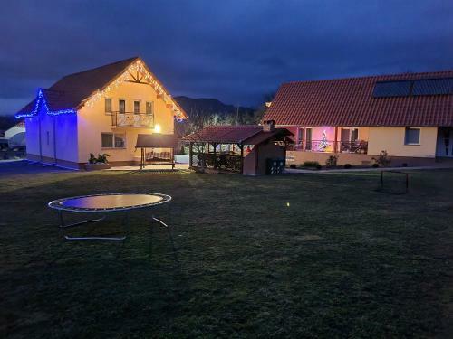 Bed & Breakfast Pensiunea Dan-ge-la