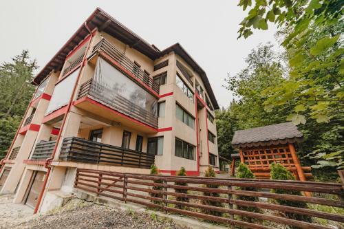 Prestige Luxury Apartment Predeal