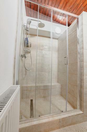 Prestige Luxury Apartment Predeal