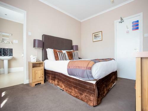 Cliffemount Hotel
