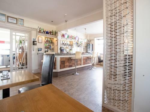 Cliffemount Hotel