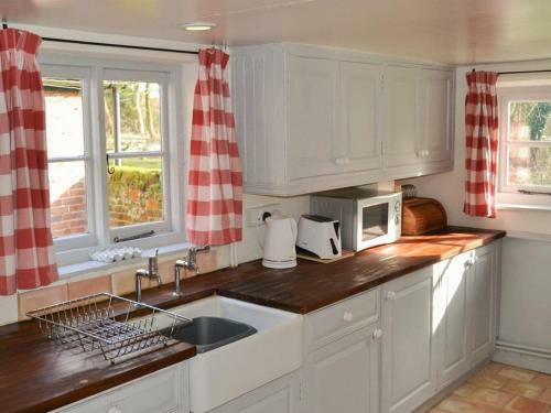 Laundry Cottage