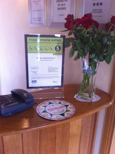 Hostal Brooke Lodge Guesthouse