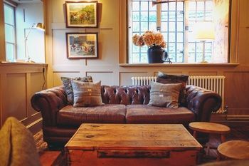 Hostal Hambro Arms