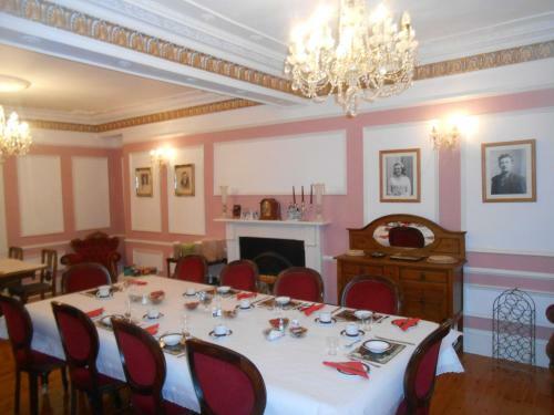 Bed & Breakfast Dundrum House