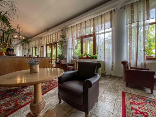 Hotel Pension Casa Cu Tei