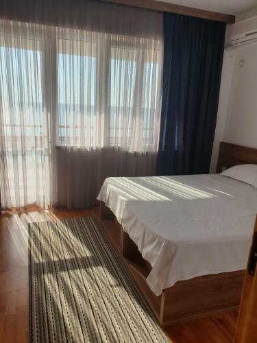 Hostal Poarta Apelor