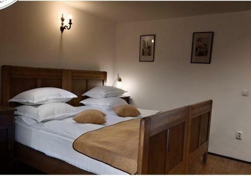 Hostal Pensiune-restaurant Tara Luanei