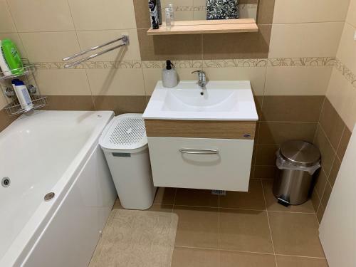 Apartament 23
