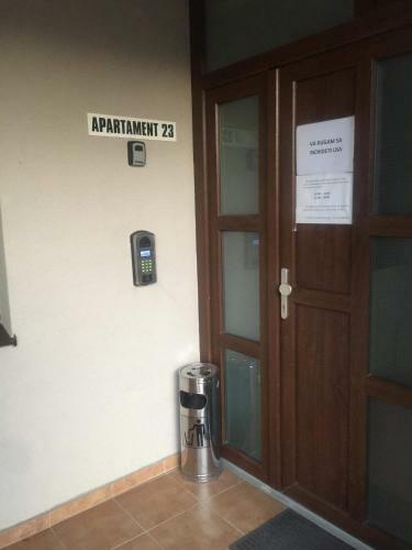 Apartament 23
