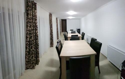 Hostal Pensiunea La Nucu