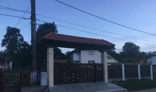 Hostal Pensiunea La Nucu