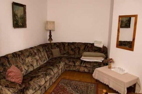 Hostal Pensiunea Bord�s Panzi�