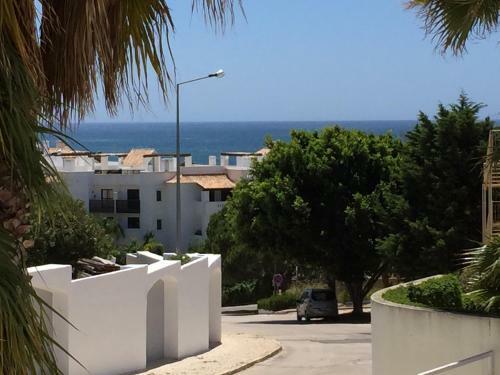 Spacious Apartment - Porto De M�s Beach