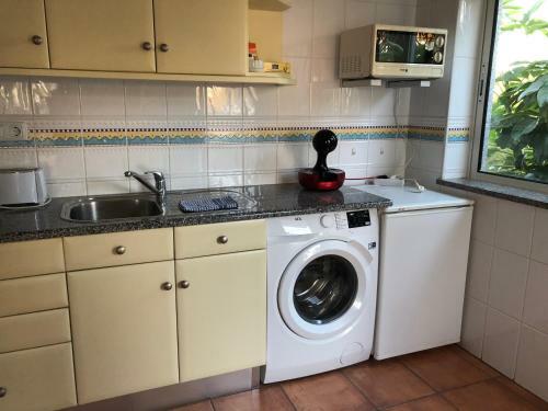 Spacious Apartment - Porto De M�s Beach