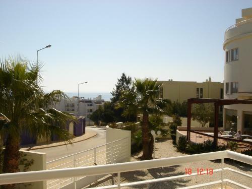Spacious Apartment - Porto De M�s Beach