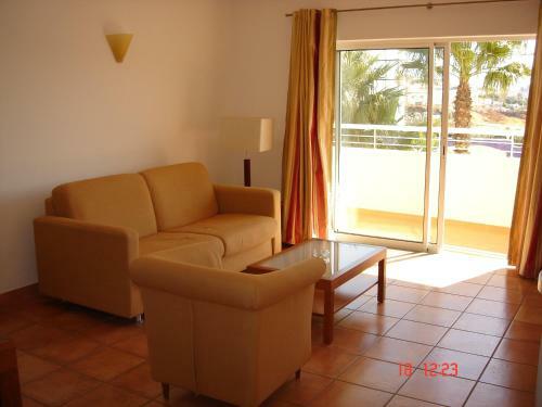 Spacious Apartment - Porto De M�s Beach