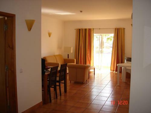 Spacious Apartment - Porto De M�s Beach