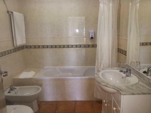 Spacious Apartment - Porto De M�s Beach