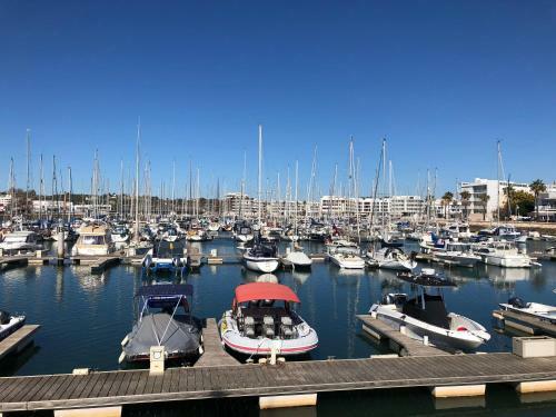 Spacious Apartment - Porto De M�s Beach
