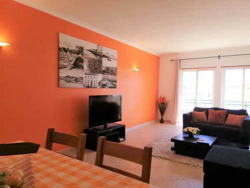 Two Bedroom Apartment - 110m2, Ac, Terrace, Wi-fi, Pets