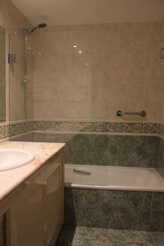 Two Bedroom Apartment - 110m2, Ac, Terrace, Wi-fi, Pets