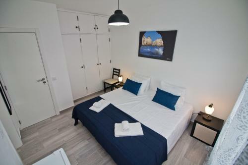 Hostal New Village Guest House