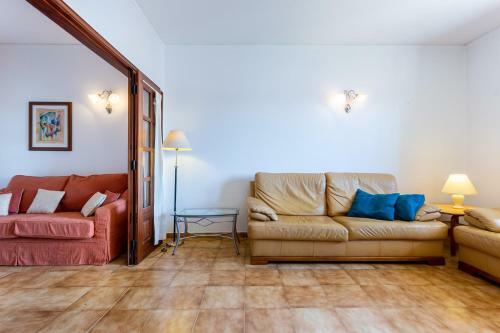 Tom's Central Apartment With Rooftop Terrace & Spacious Pool
